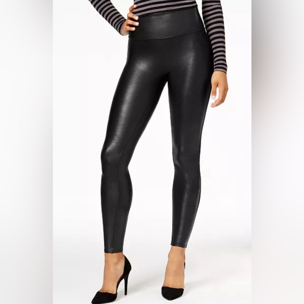 SPANX
Faux Leather Leggings Size Small